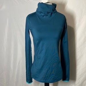 Long sleeve workout top